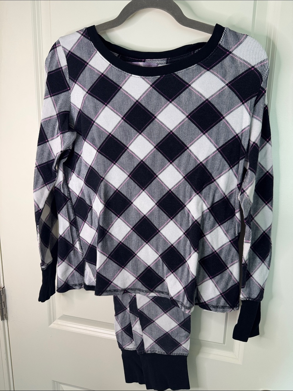 Victoria's Secret Black, White & Pink Plaid Women's Pajama Set